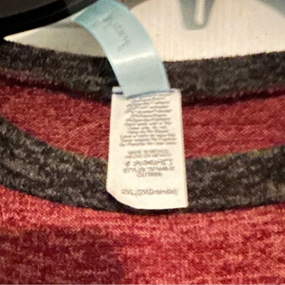 Grateful Hearts Women’s Size 2X Black, Burgandy & Animal‎ Print, Long Sleeve - Picture 4 of 4